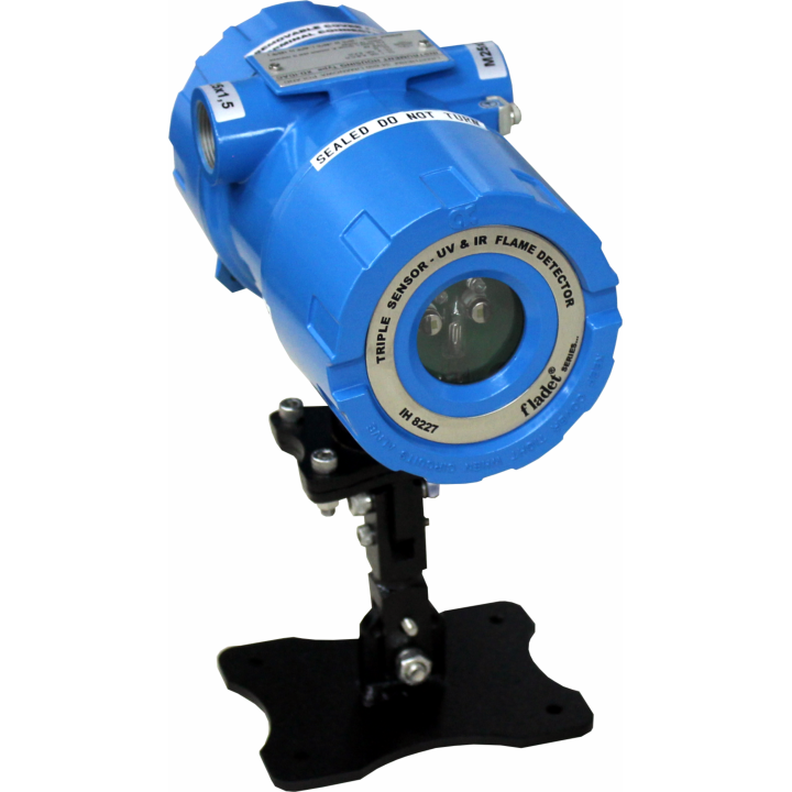 Triple Sensor Flame Detector with High Sensitivity Selection and Air Purging Provision.